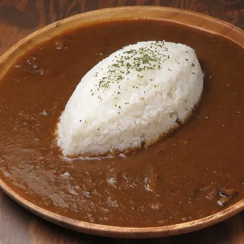 常連様がこぞって注文する名物カレー♪