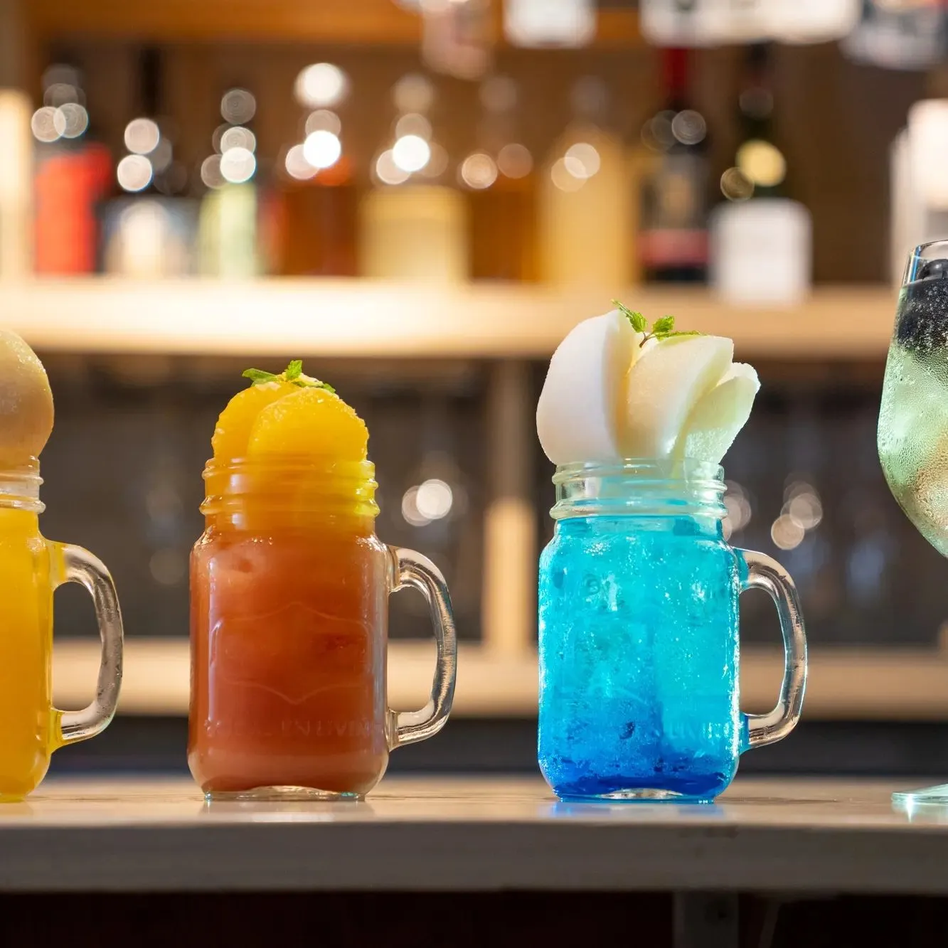 夏のフルーツカクテル